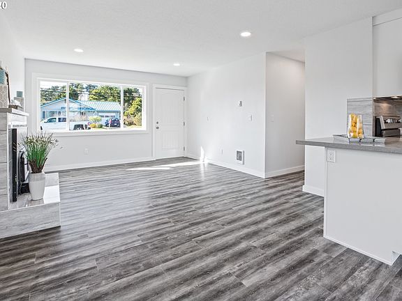5th image of 1248 NW Nye St