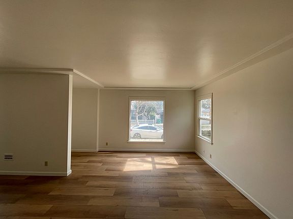 5th image of 1221 Olive St