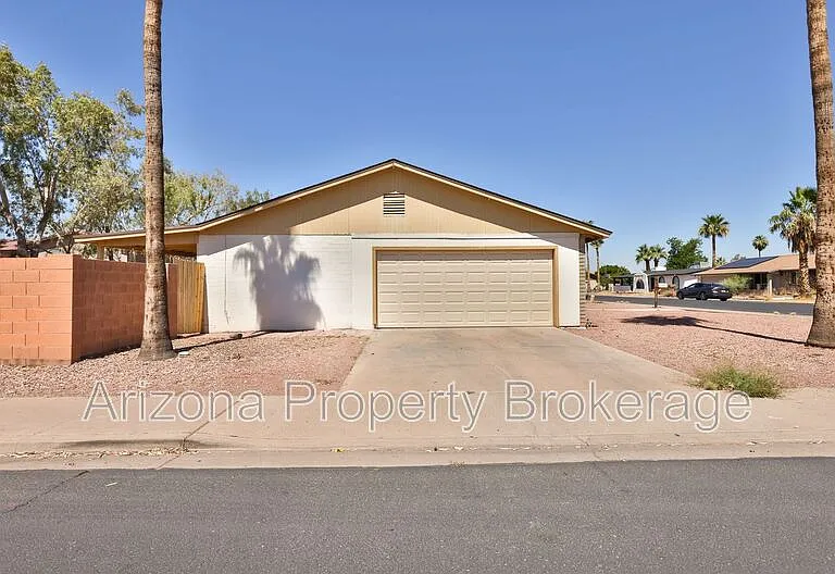 3009 E Caballero St — Photo 4