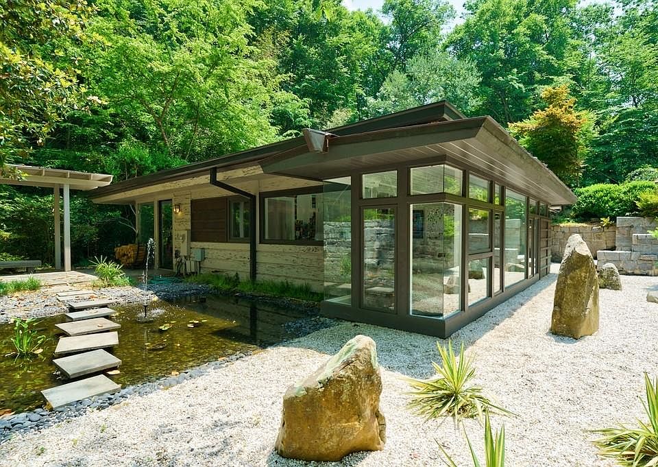 465 Hillside Dr NW, Atlanta, GA 30342 | MLS #7657057 | Zillow