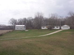 1693 Rabbitsville Road, Mitchell, IN 47446