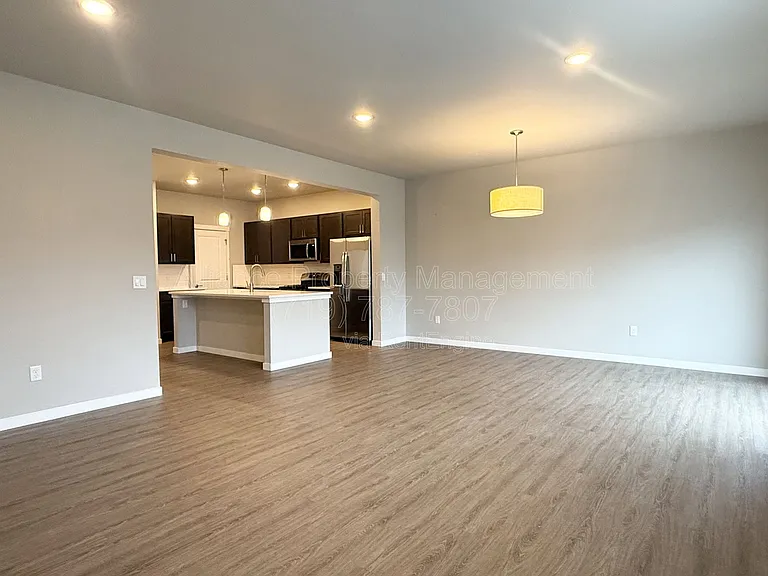 5424 Carvel Grv — Photo 11