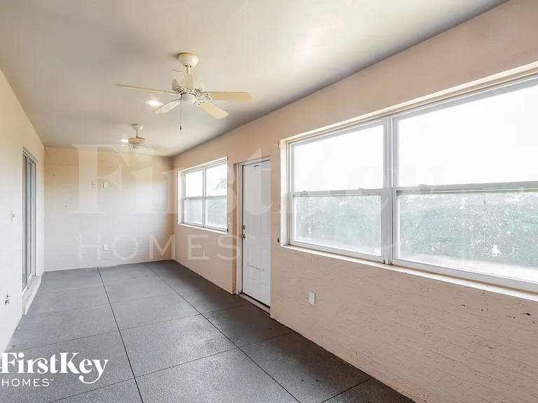 2530 Pine Valley Dr — Photo 6