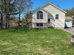 19 Glen Ridge Ln, Saint Albans, VT 05478