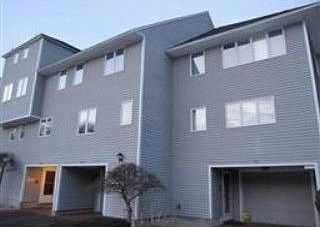 2nd image of 702 Sherwood Forest Ln