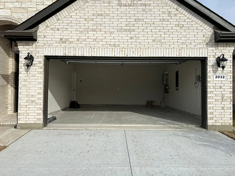 2032 Windsor Dr — Photo 24