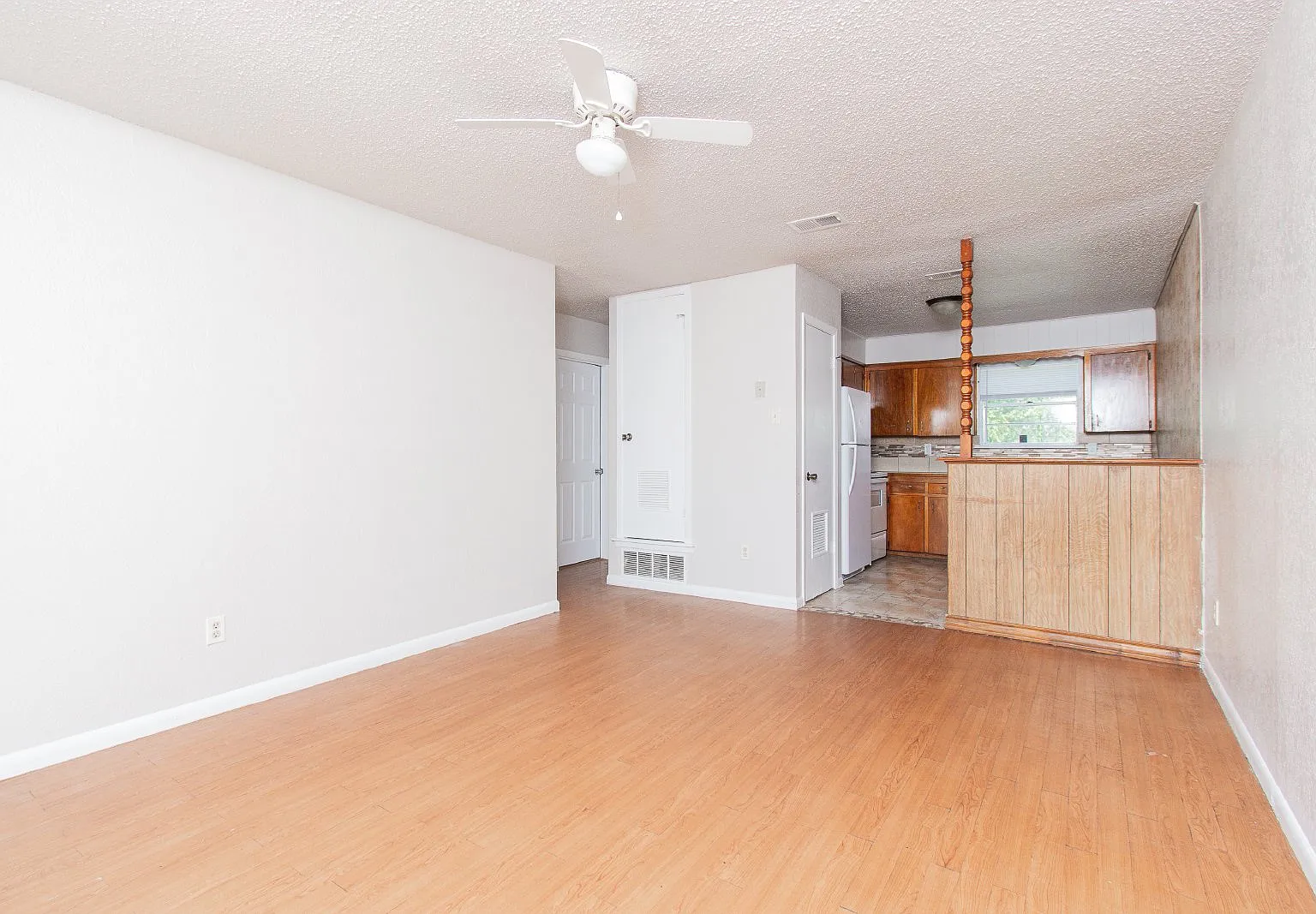 2 bed, 1.0 bath, 739 sqft, $750 — Photo 3
