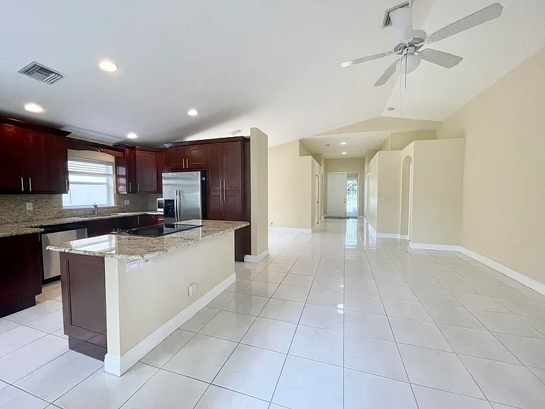 2425 Pigeon Cay — Photo 8