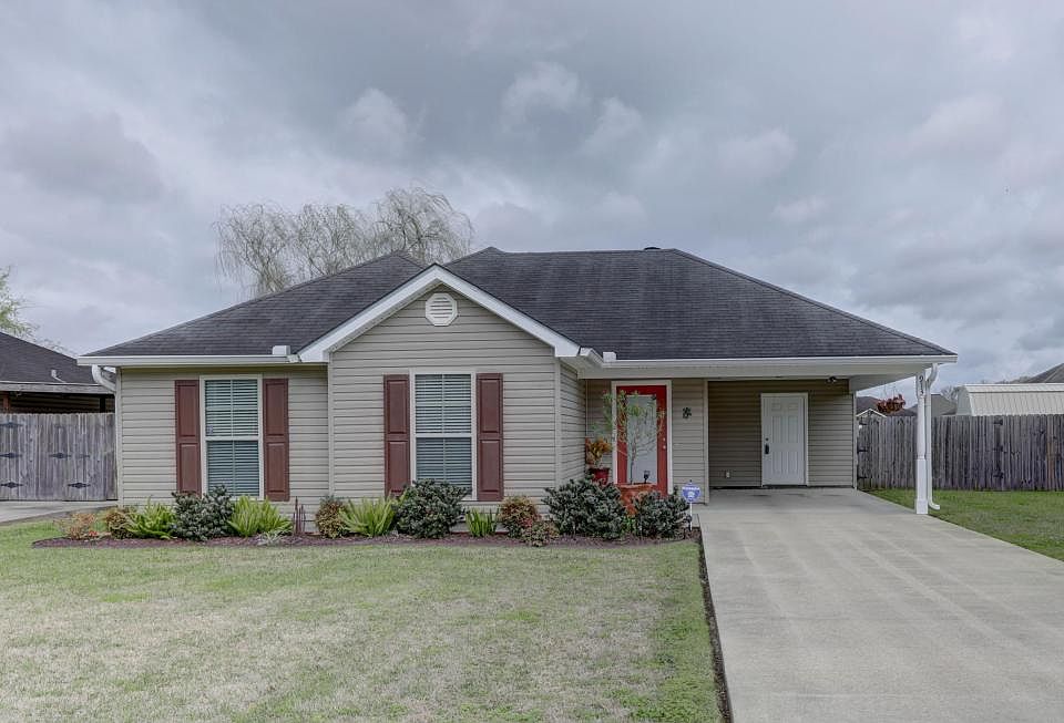 1st image of 913 Gary Dr