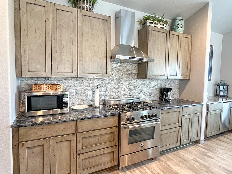 4037 Summit Dr — Photo 37