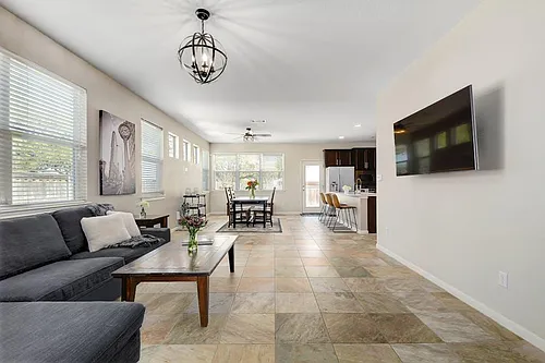 1332 Central Park Ct Photo 1