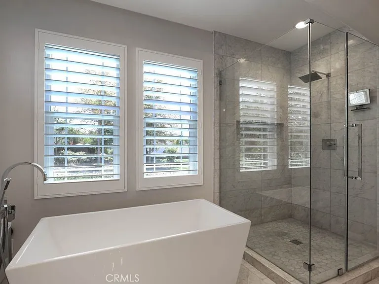 57 Laurelhurst Dr — Photo 25