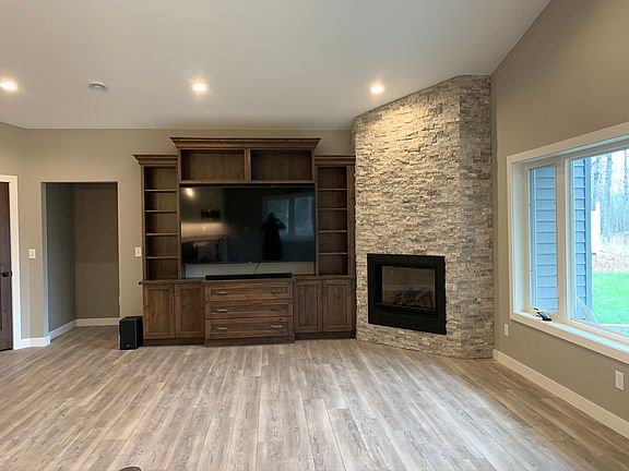 4th image of 4291 Heartwood Ln