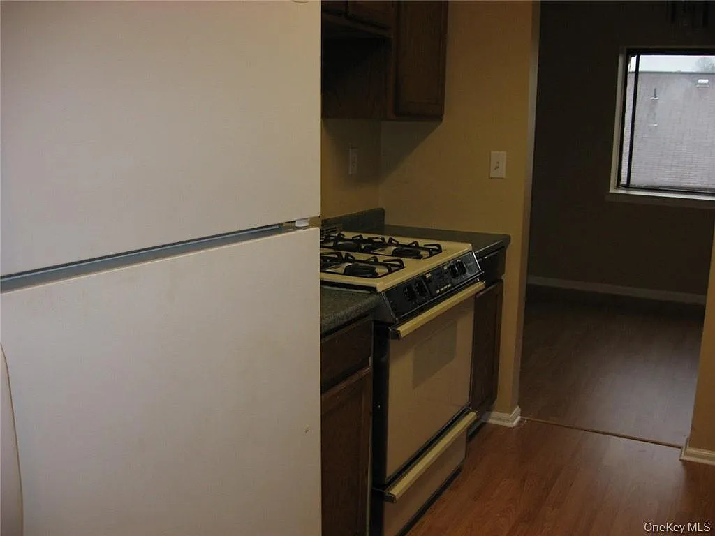 1 bed, 1.0 bath, 900 sqft, $1,850 — Photo 3