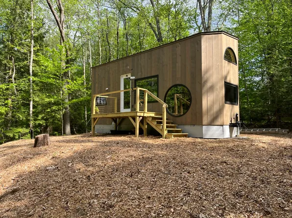 (undisclosed Address), Harrisville, NH 03450