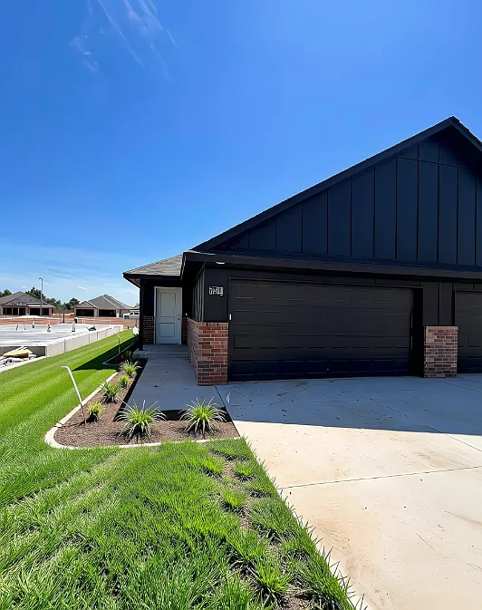 3 bed, 1200 sqft, $1,640 — Photo 4