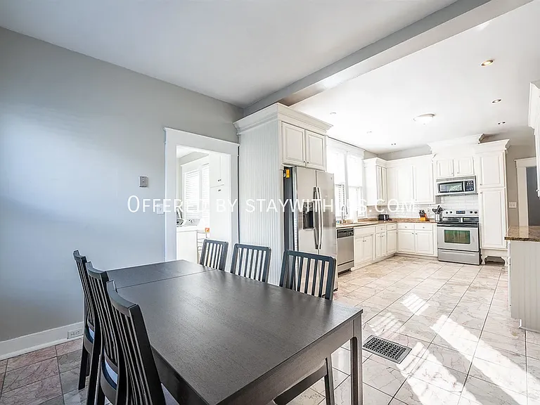 2035 Central Ave — Photo 9