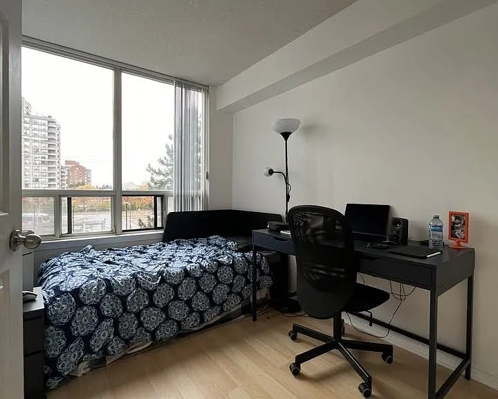 7 Bishop Ave #310 — Photo 4