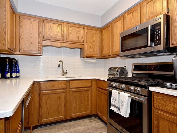 3rd image of 6400 W Belle Plaine Ave APT 503