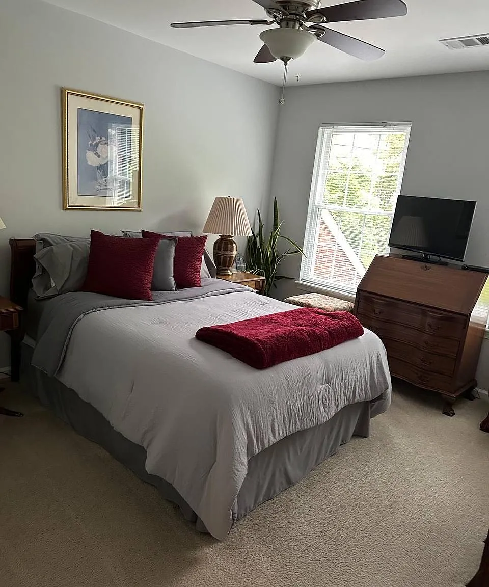 2 bed, 3.5 bath, 2565 sqft, $1,830 — Photo 4