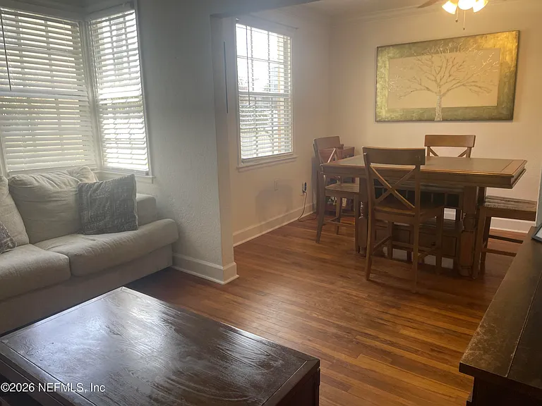 319 1st Ave N #1A — Photo 8