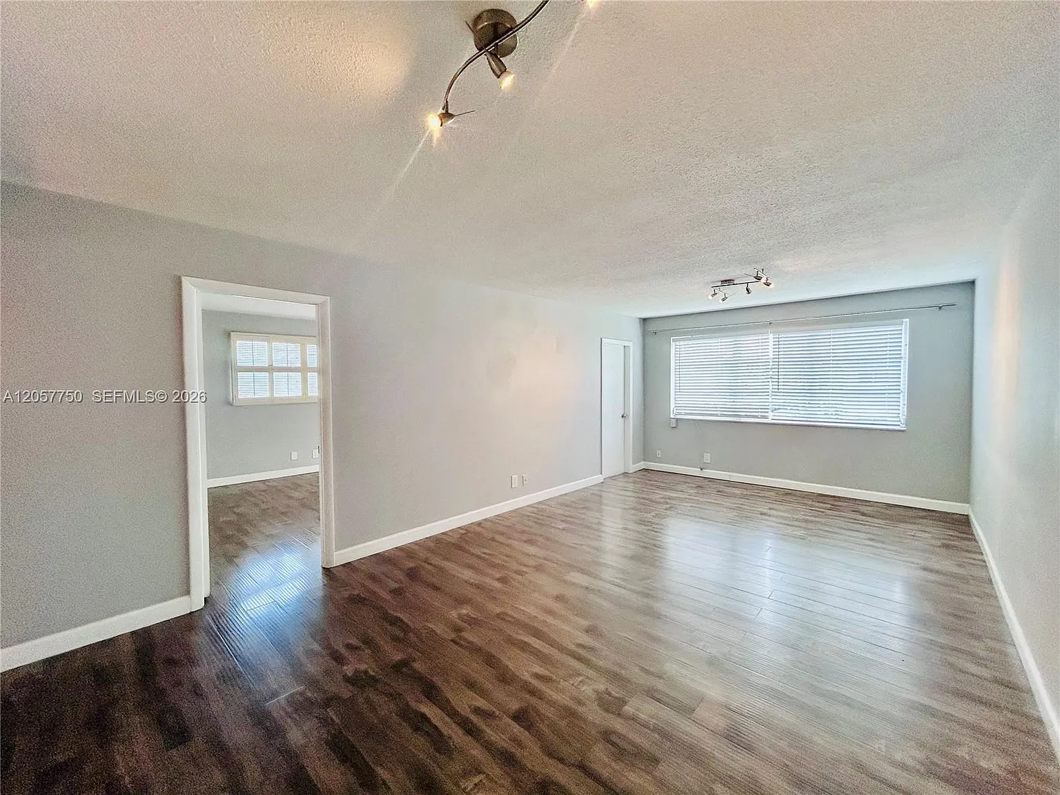 2300 Park Ln — Photo 2