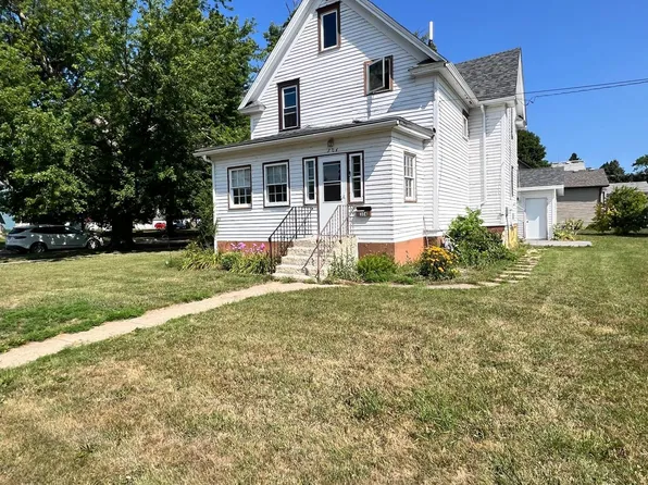304 E 4th St, Madison, MN 56256