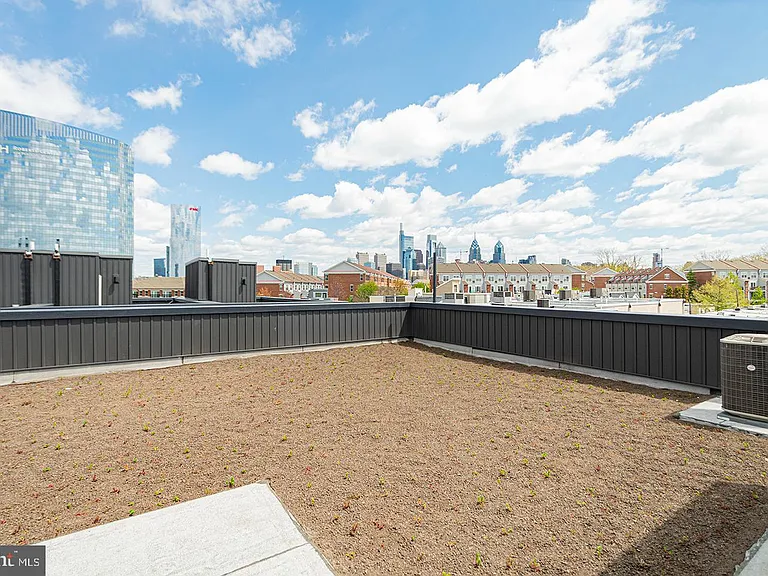 2623 Christian St #203 — Photo 14