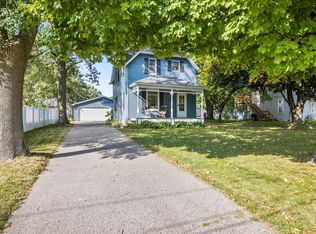 210 W Summit Ave, Ellsworth, WI 54011
