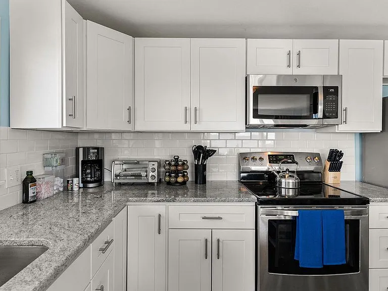 911 Ocean Blvd #7 — Photo 22