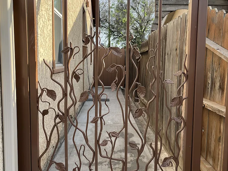 901 Castaic Ave — Photo 17