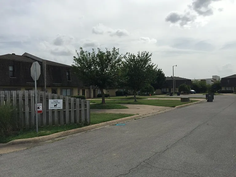 3020 Pinefield Cv #B — Photo 2