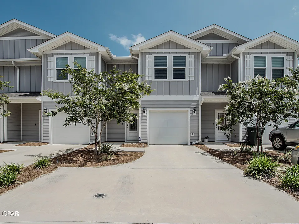 1749 Jakes Dr