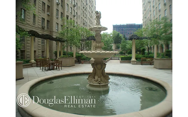 Rented by Douglas Elliman | media 19