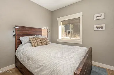 Bedroom with queen bed