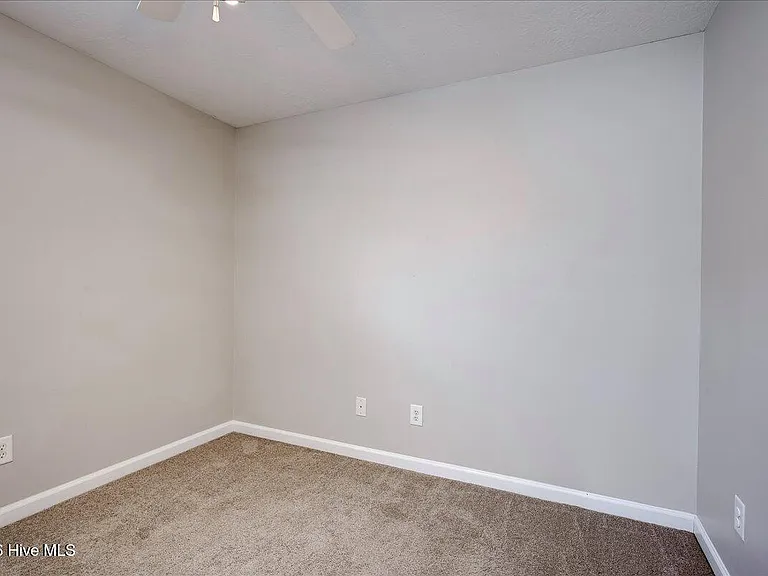 2040 Sylvan Lake Dr — Photo 13