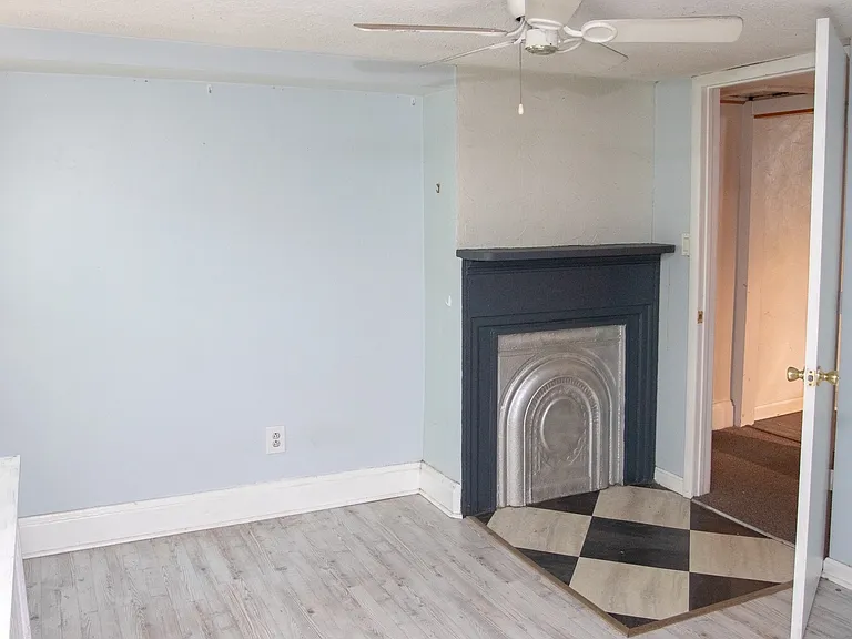 1821 Edwards Way — Photo 13
