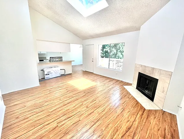 Living room to kitchen/dining area again