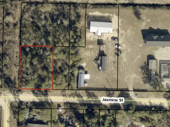 Jasmine St, Fountain, FL 32438
