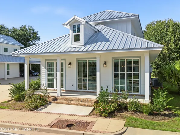 542 Howard Ave, Biloxi, MS 39530