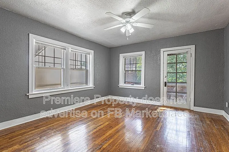 2 bed, 1.0 bath, 800 sqft, $895 — Photo 3