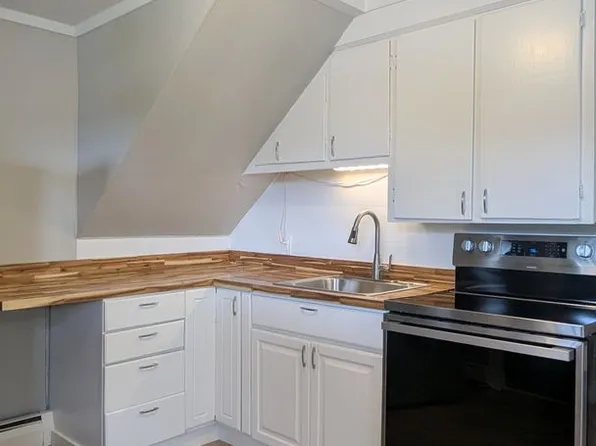 129 College Ave, 129 College Ave #1A, Waterville, ME 04901