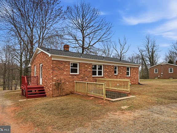 2nd image of 984 Oak Park Rd