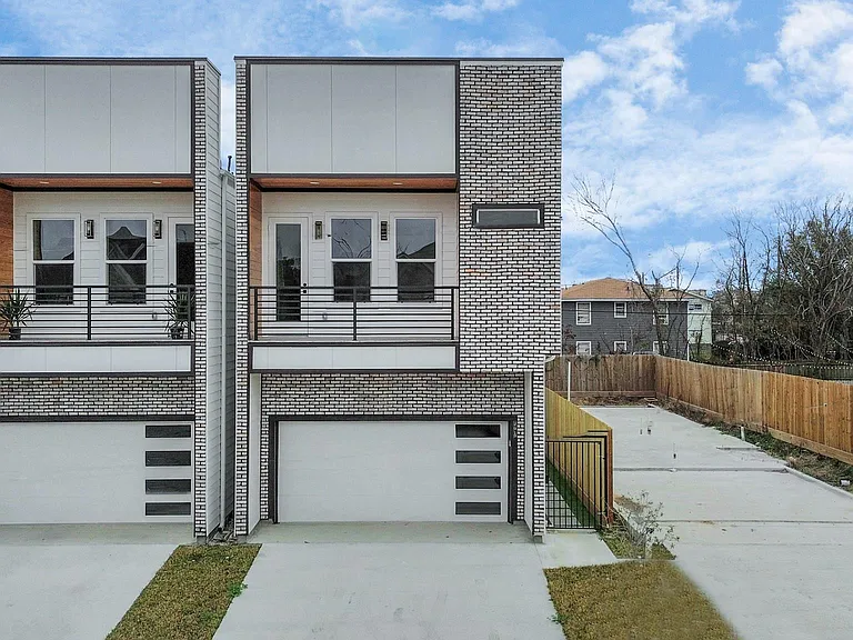 2911 Wichita St — Photo 4