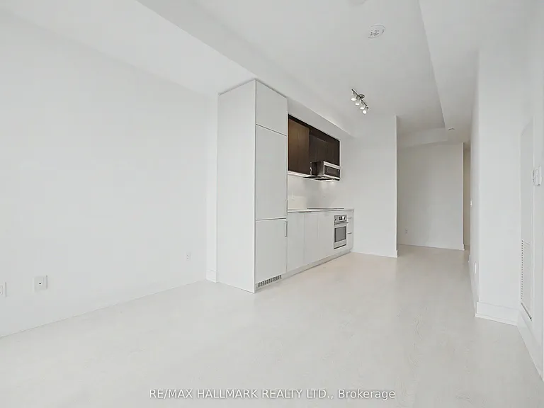 308 Jarvis St #3008 — Photo 4
