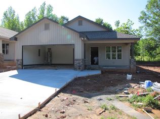 381 Bishop Hicks Ct, Inman, SC 29349