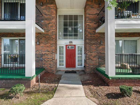 25307 Shiawassee Cir APT 203