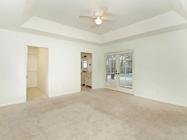 896 Rose Ct — Photo 37