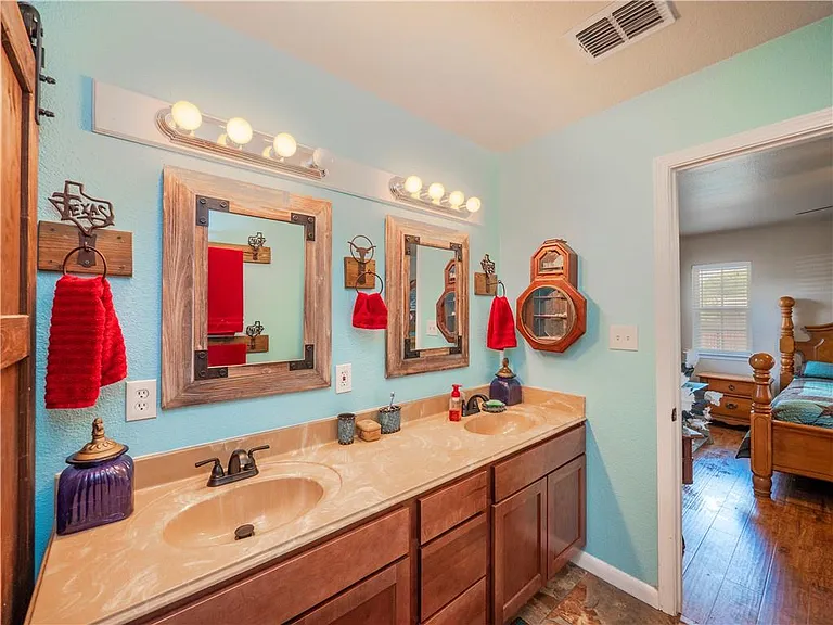 691 Tamarack Dr — Photo 26