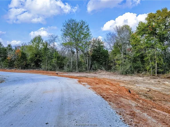 24 Yorkshire Trl, Franklin, TX 77856